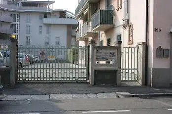 Center Moroni Hotel