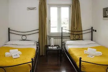 Center Moroni Hotel